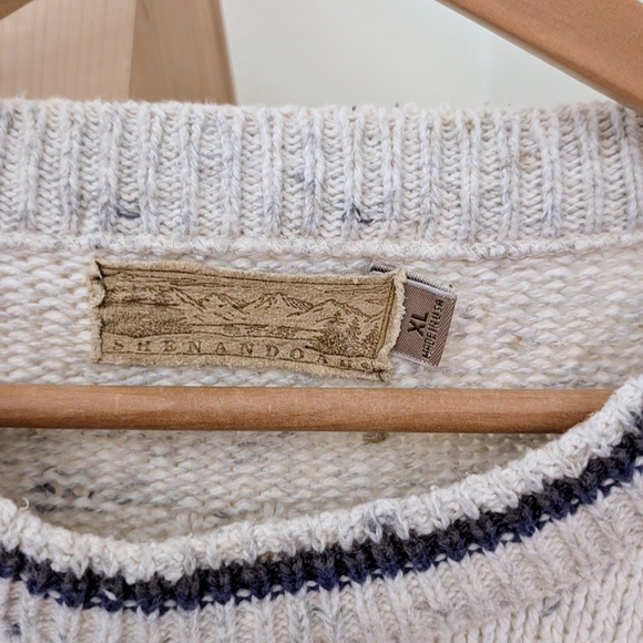 Vintage Embroidered Black Lab & Canoe Textured Chunky Crewneck Sweater In Ivory - Picture 11 of 12